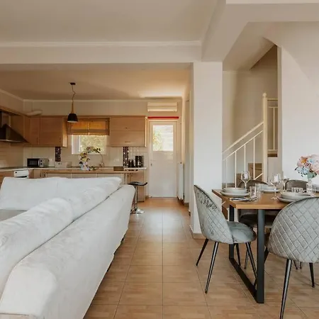 Elia House Apartment *